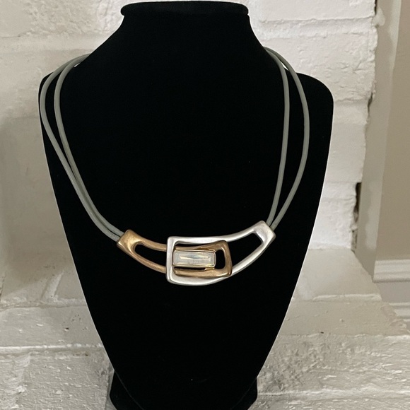 Two Tone Small Cord Pendant Necklace Grey Unique Rare - Picture 6 of 6